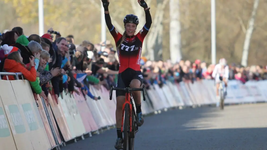 Annemarie Worst took the win at Tabor. 2019 World Cup Tabor. © B. Hazen / Cyclocross Magazine