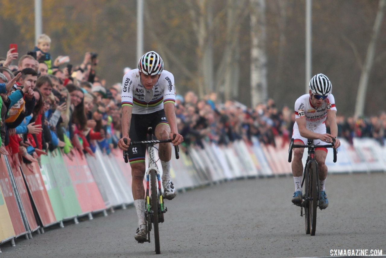 Mathieu van der Poel escaped late to get the win at Tabor. 2019 World Cup Tabor. © B. Hazen / Cyclocross Magazine