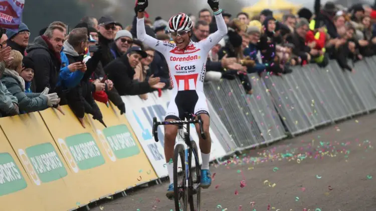 Ceylin del Carmen Alvarado celebrates her first Elite World Cup win. 2019 World Cup Koksijde. © B. Hazen / Cyclocross Magazine