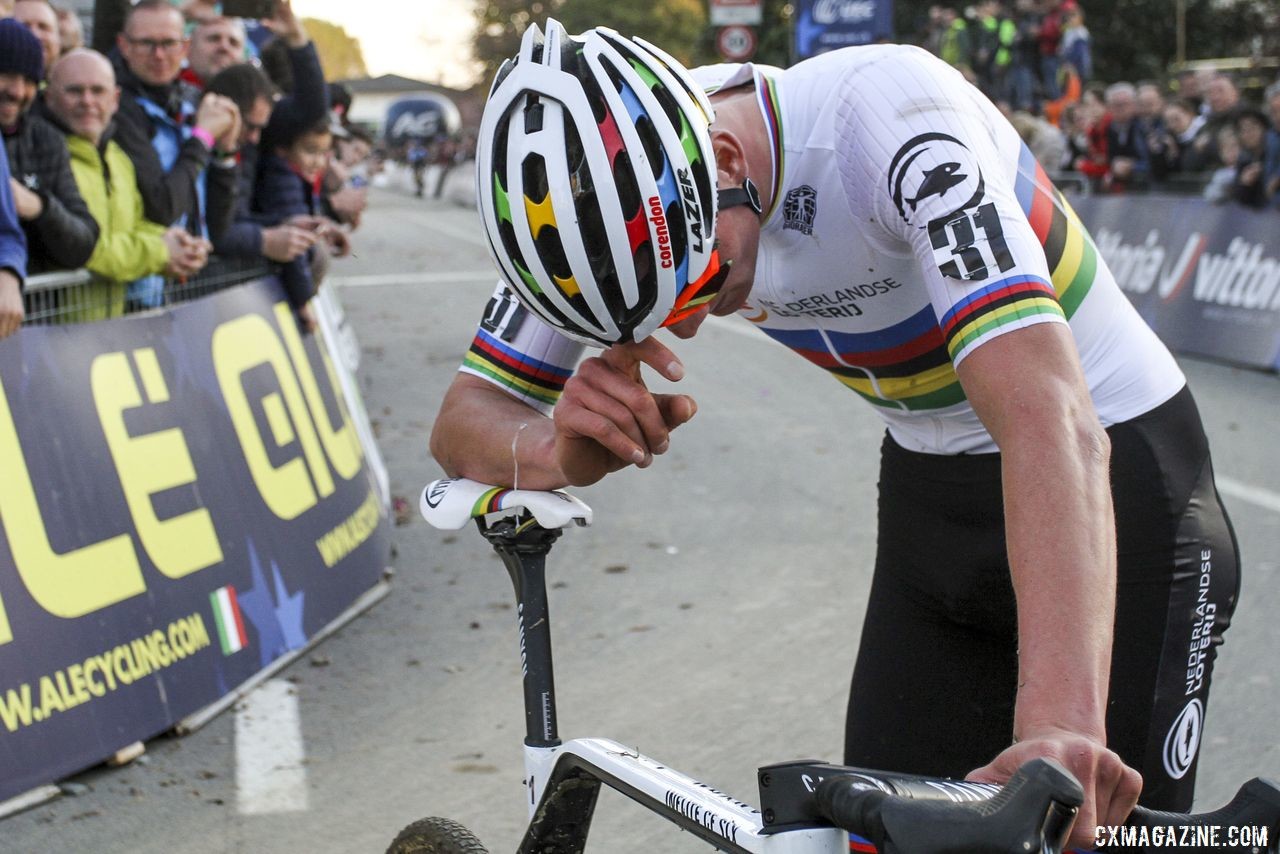 Mathieu van der Poel got taken to the limit before he won in the last lap. 2019 European Cyclocross Championships, Silvelle, Italy. © B. Hazen / Cyclocross Magazine
