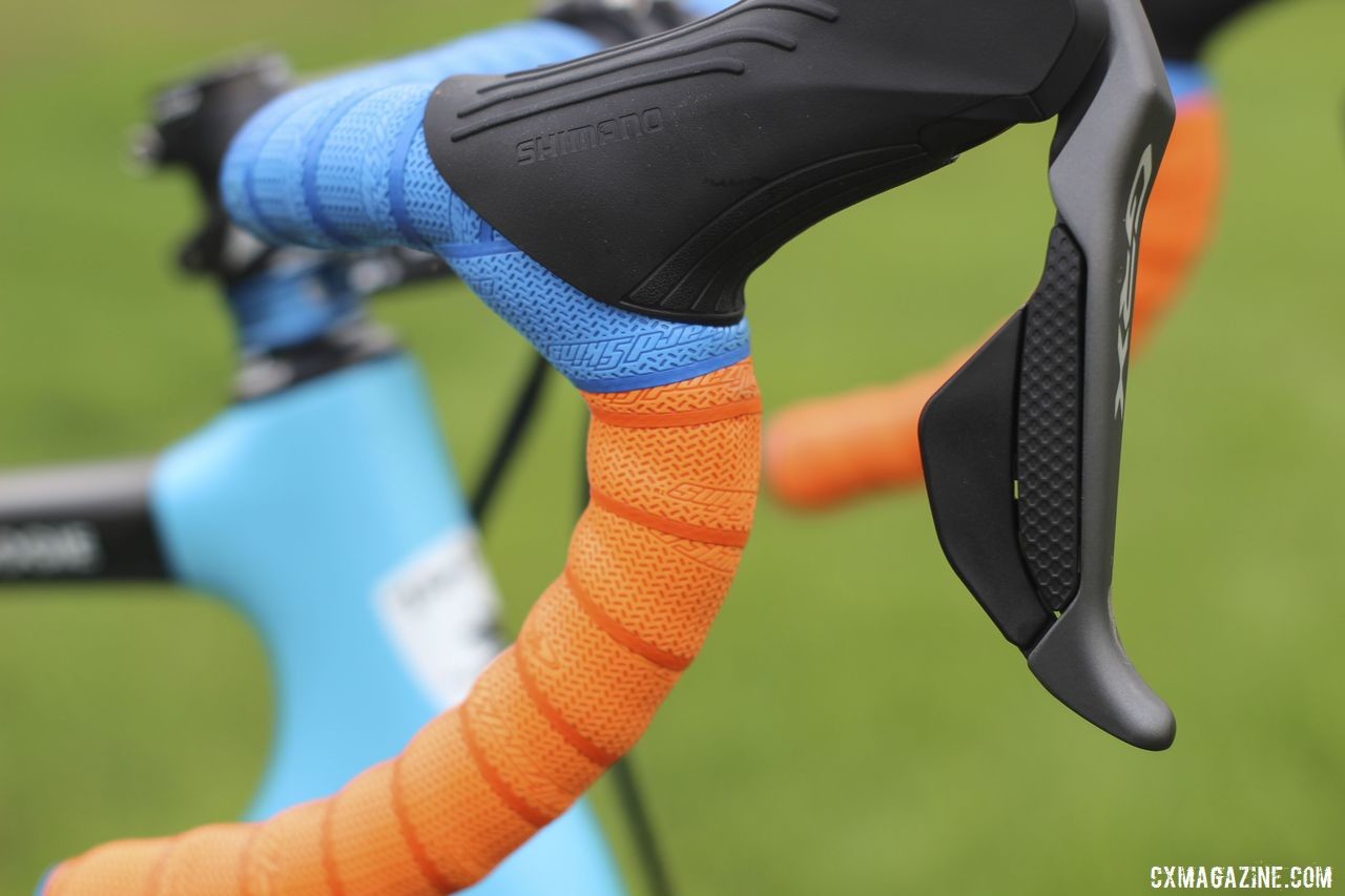 Blue on top, orange on the drops for Gilbert's Lizard Skins tape. Sunny Gilbert's 2019/20 Van Dessel Full Tilt Boogie. © Z. Schuster / Cyclocross Magazine