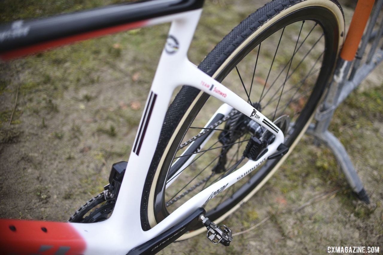 The Áspero has a dropped rear triangle similar to its areo and endurance road bikes. Joris Nieuwenhuis' Cervélo Áspero Cyclocross Bike. © L. Haumesser / Cyclocross Magazine