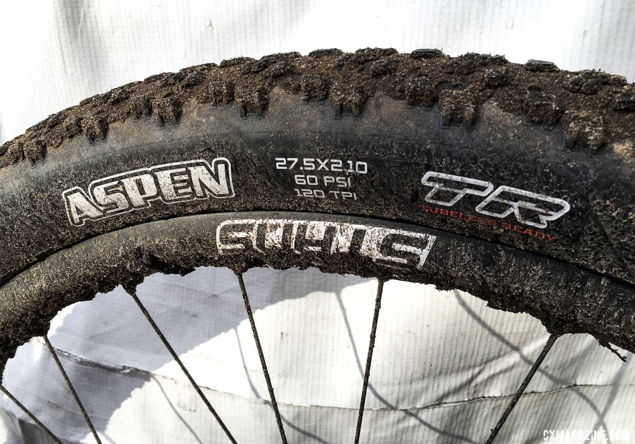 Like last year, Kabush ran 650b x 2.1" Maxxis Aspen mountain bike tires on his gravel bike. Geoff Kabush's 2019 Iceman Cometh OPEN WI.DE. © B. Grant / Cyclocross Magazine