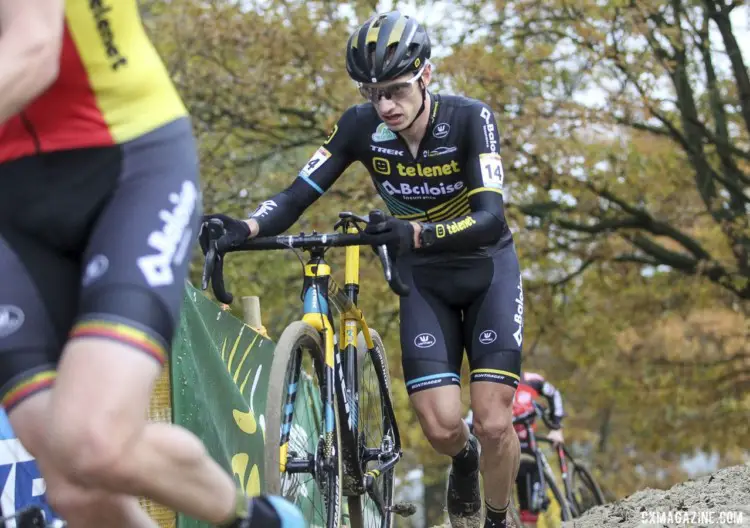 Quinten Hermans dashed to a top 5 finish. 2019 World Cup Koksijde. © B. Hazen / Cyclocross Magazine