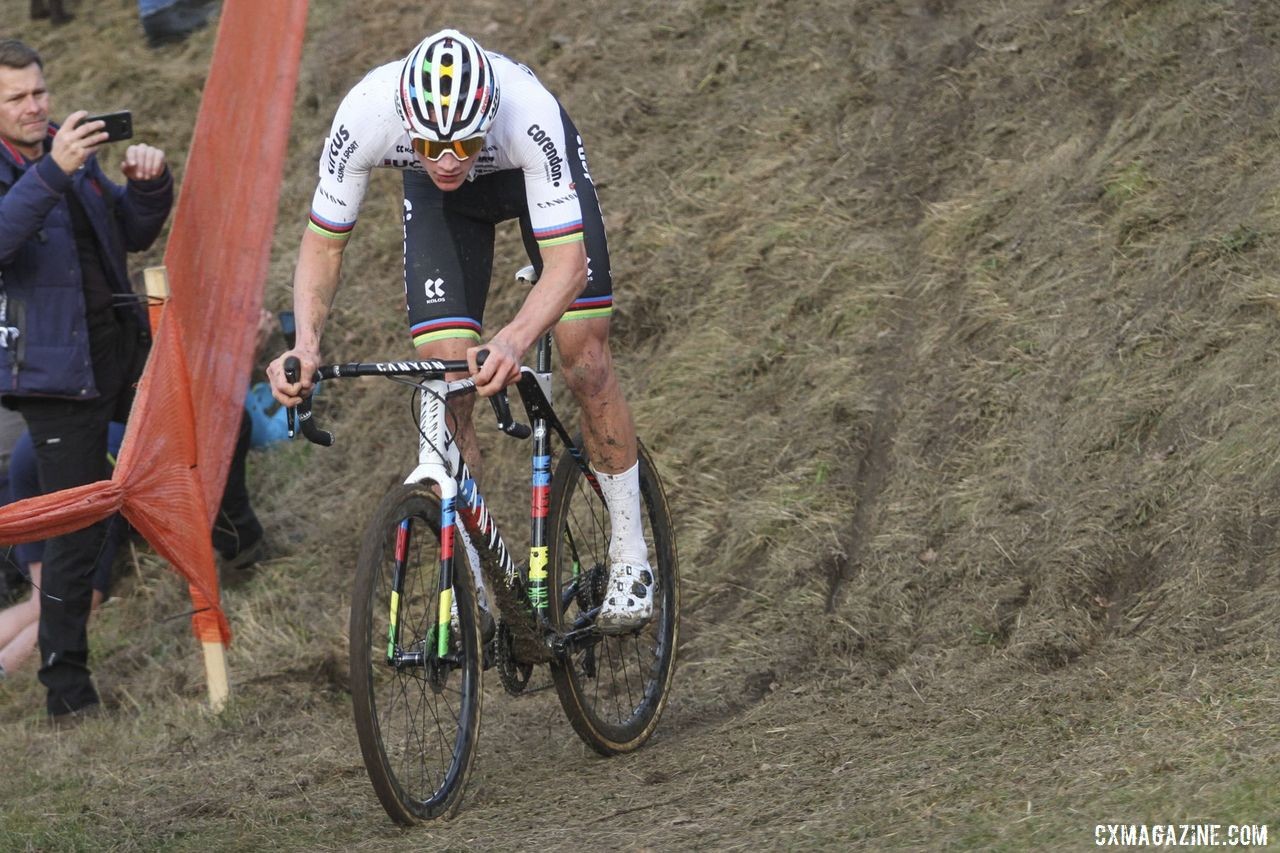 Mathieu van der Poel had to chase back from a third-row start. 2019 World Cup Tabor, Czech Republic. © B. Hazen / Cyclocross Magazine