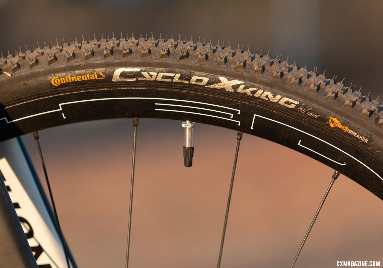 HED Ardennes tubeless wheels unfortunately come with non-tubeless 35mm Continental CycloXKing tires. Viathon's G.1 carbon gravel bike review. © A. Yee / Cyclocross Magazine