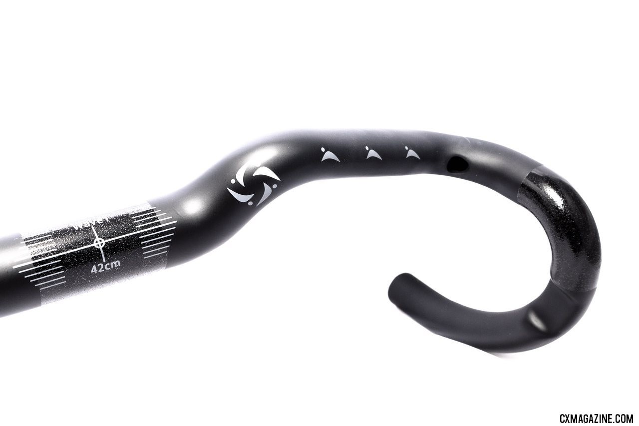 The Wave carbon handlebar from Coefficient Cycling has many curves, and certainly turns heads. © A. Yee / Cyclocross Magazine