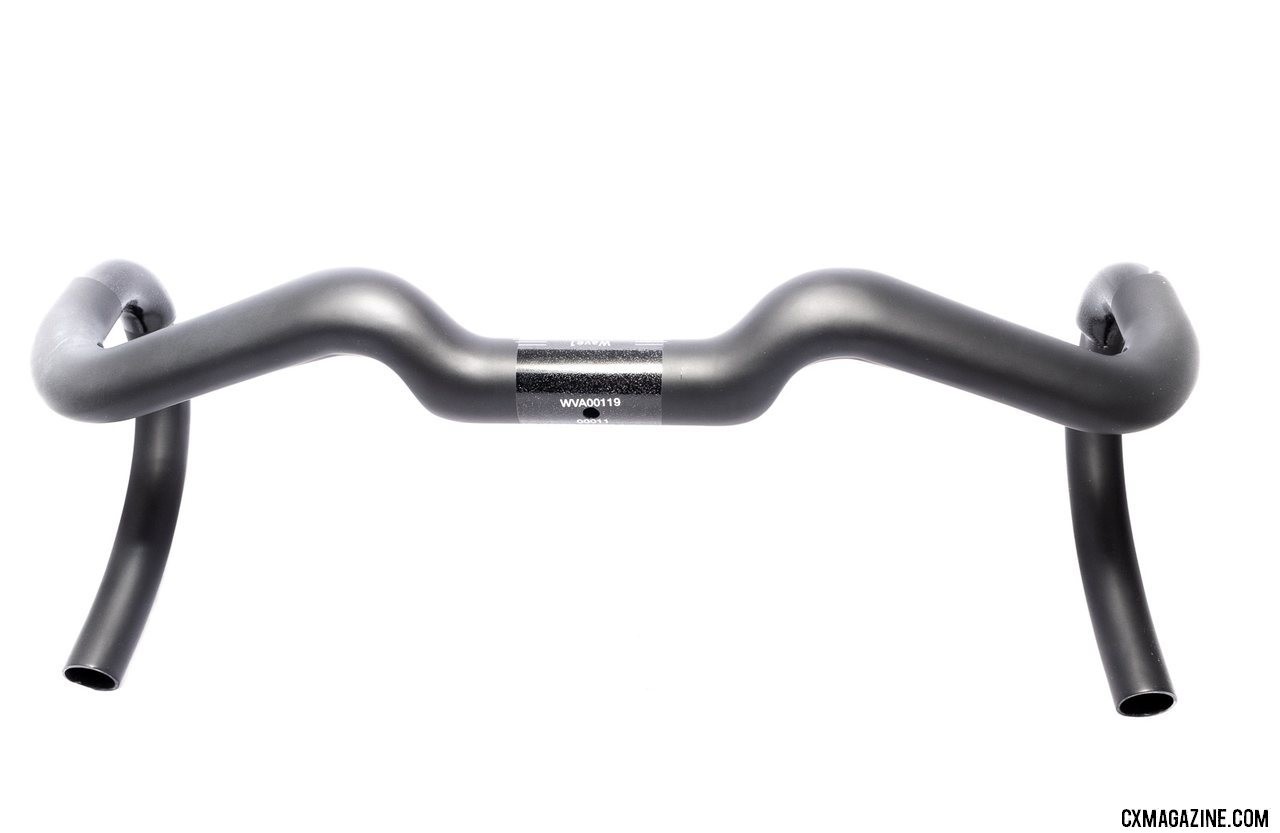 The Wave carbon handlebar from Coefficient Cycling features a unique 15-degree slope on the tops. © A. Yee / Cyclocross Magazine