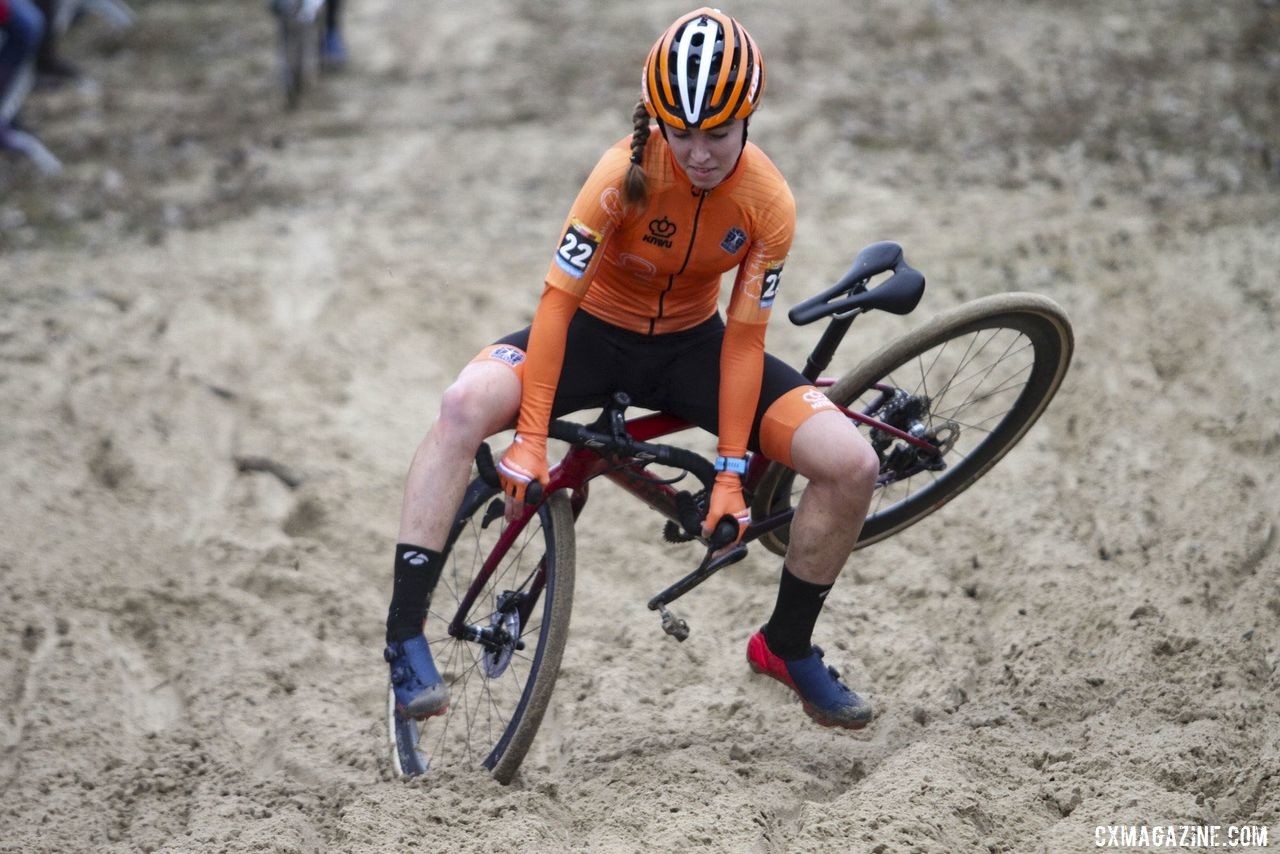 It happens. 2019 World Cup Koksijde. © B. Hazen / Cyclocross Magazine