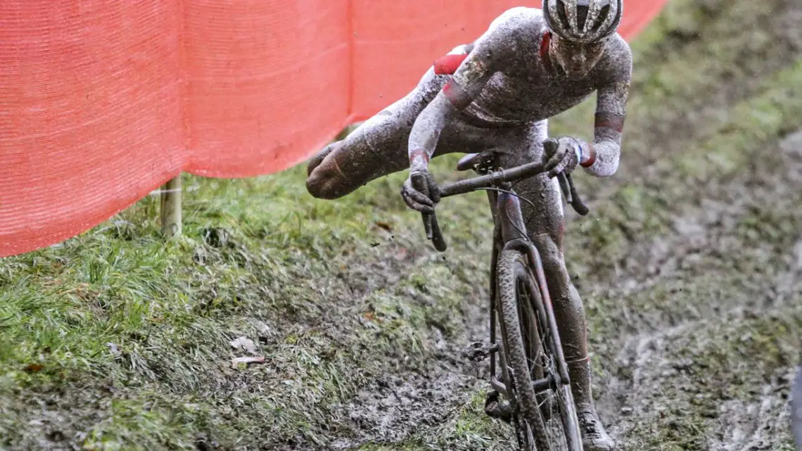 The famed rutted off-camber of Namur awaits. 2018 World Cup Namur. © B. Hazen / Cyclocross Magazine