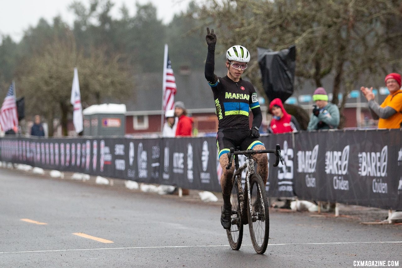 A two-finger victory salute for Caleb Swartz's second Cyclocross National Championship. Collegiate Varsity Men. 2019 Cyclocross National Championships, Lakewood, WA. © A. Yee / Cyclocross Magazine