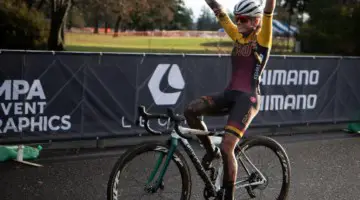 Katie Clouse celebrates her victory in the Collegiate Varsity Women's race. Collegiate Varsity Women. 2019 Cyclocross National Championships, Lakewood, WA. © A. Yee / Cyclocross Magazine