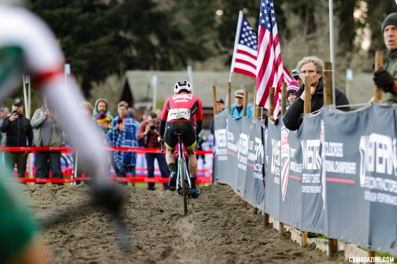 Curtis White enters the sandpit as Gage Hecht nears the final few feet. Elite Men. 2019 Cyclocross National Championships, Lakewood, WA. © D. Mable / Cyclocross Magazine