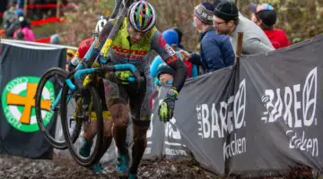 Kerry Werner makes his way up a steep, muddy run-up. Elite Men. 2019 Cyclocross National Championships, Lakewood, WA. © A. Yee / Cyclocross Magazine