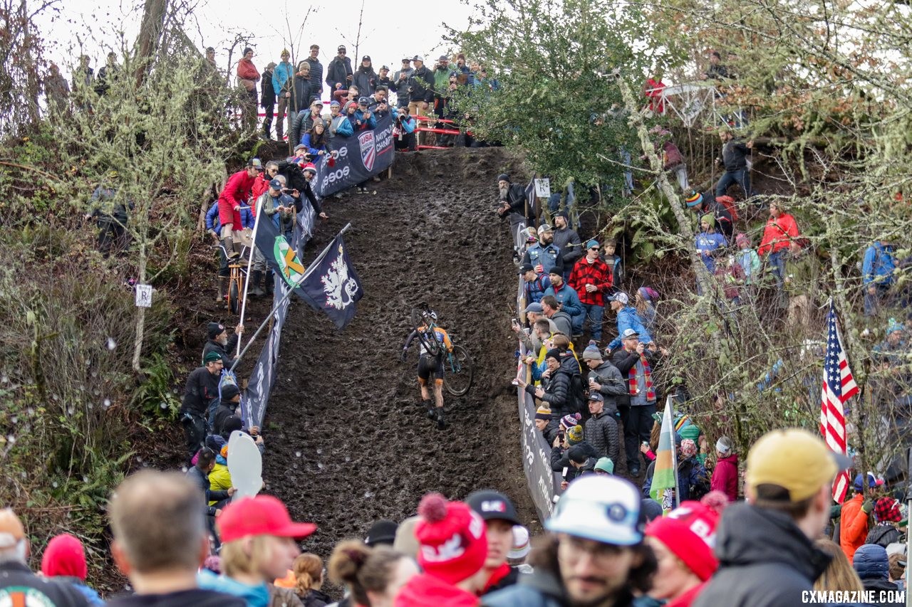 Clara Honsinger ran to a National Championship in front of a de factor home crowd. Elite Women. 2019 Cyclocross National Championships, Lakewood, WA. © D. Mable / Cyclocross Magazine