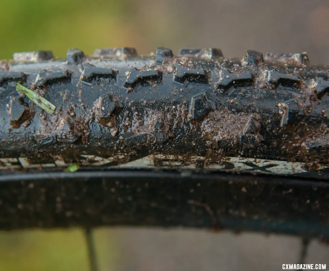 Hecht rode 23 psi front and rear in his Donnelly PDX tubeless tubulars. Gage Hecht's Elite Men's winning Donnelly C//C cyclocross bike. 2019 USA Cycling Cyclocross National Championships bike profiles, Lakewood, WA. © A. Yee / Cyclocross Magazine