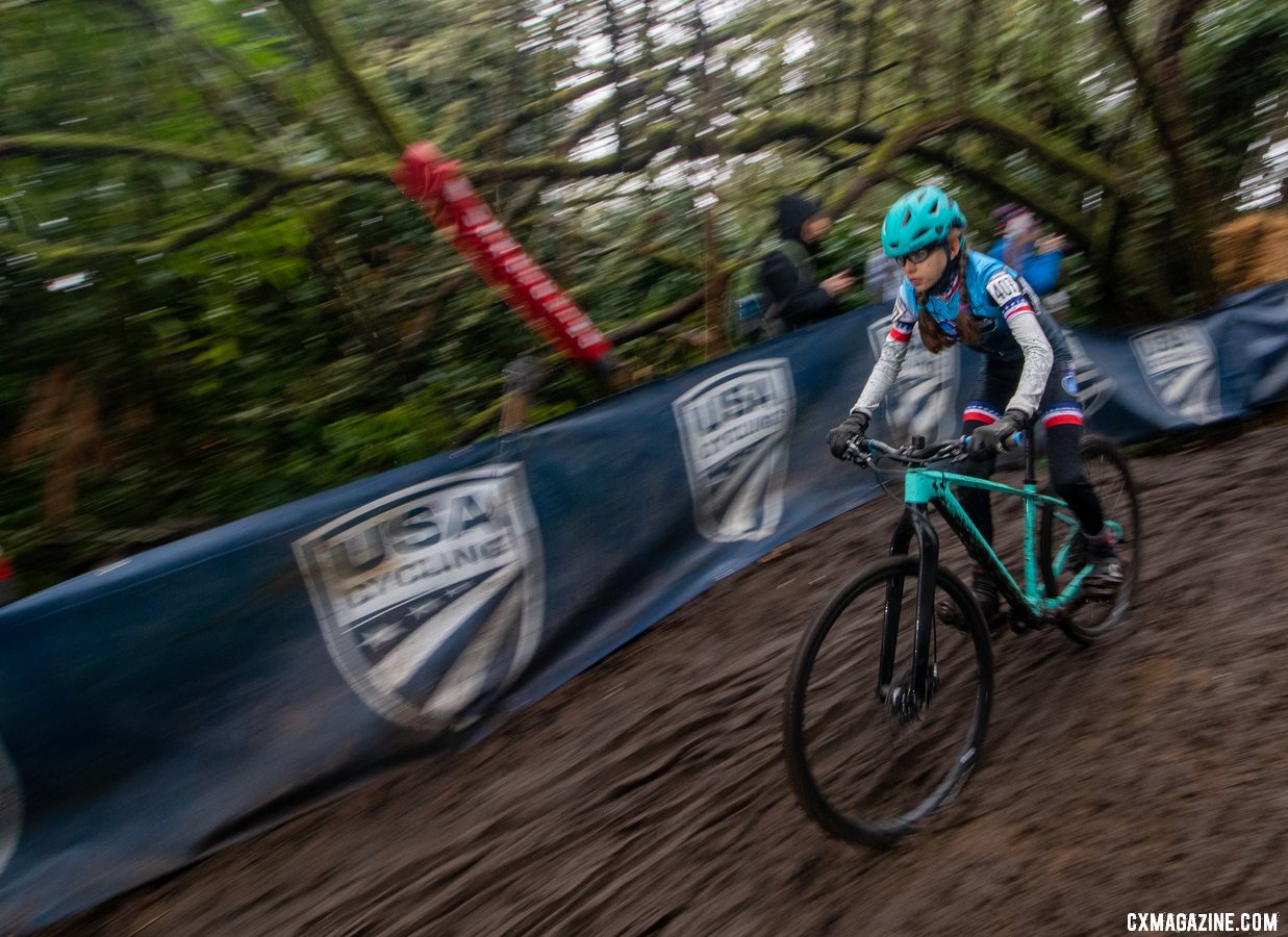 Kira Mullins won the Jujnior Women 11-12 National Championship in Lakewood Junior Women 11-12. 2019 Cyclocross National Championships, Lakewood, WA. © A. Yee / Cyclocross Magazine