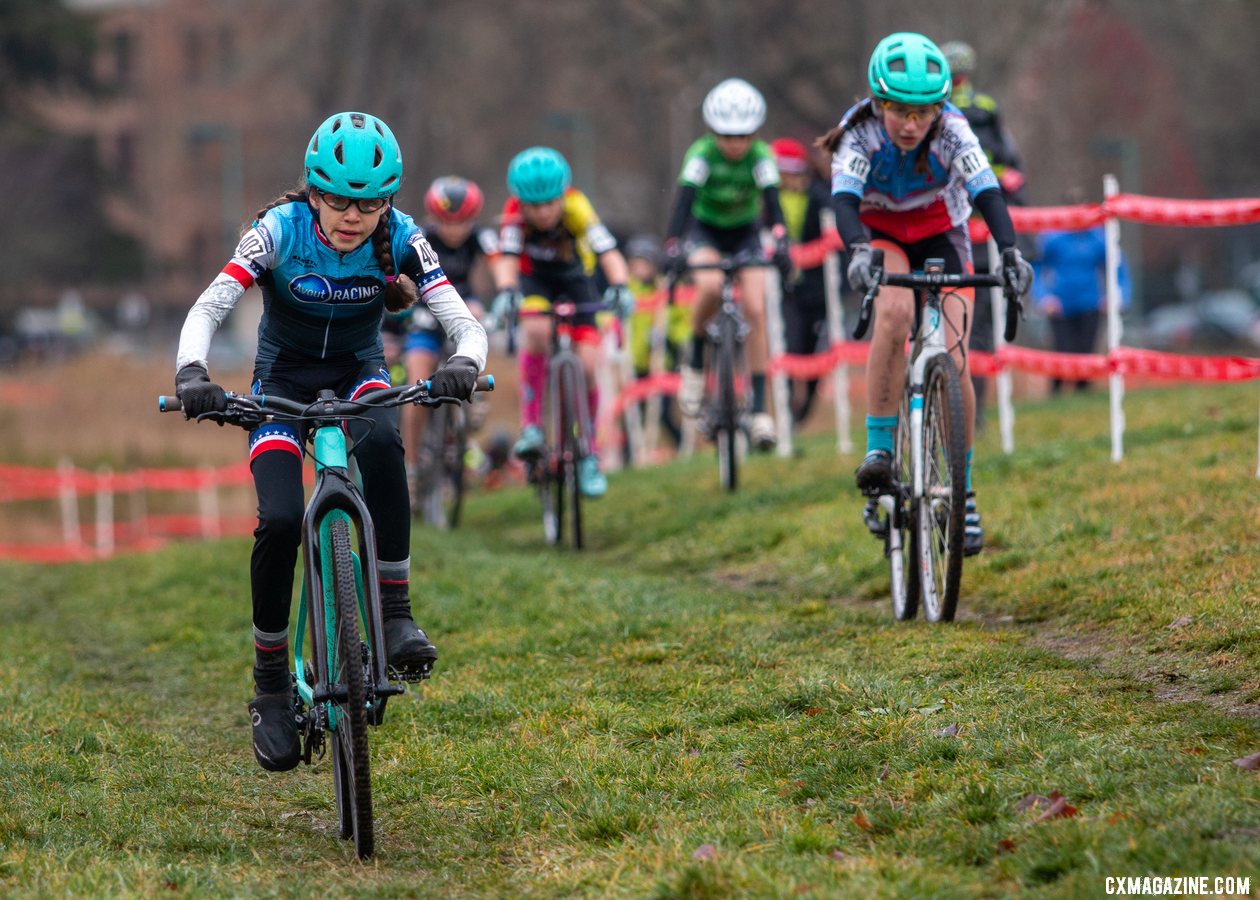 Kira Mullens shows some flatbar love in the Junior Women 11-12 race. Junior Women 11-12. 2019 Cyclocross National Championships, Lakewood, WA. © A. Yee / Cyclocross Magazine