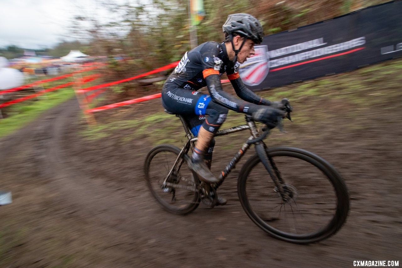 Jack Spranger powers toward the second run-up. Junior Men 15-16. 2019 Cyclocross National Championships, Lakewood, WA. © A. Yee / Cyclocross Magazine