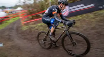 Jack Spranger powers toward the second run-up. Junior Men 15-16. 2019 Cyclocross National Championships, Lakewood, WA. © A. Yee / Cyclocross Magazine