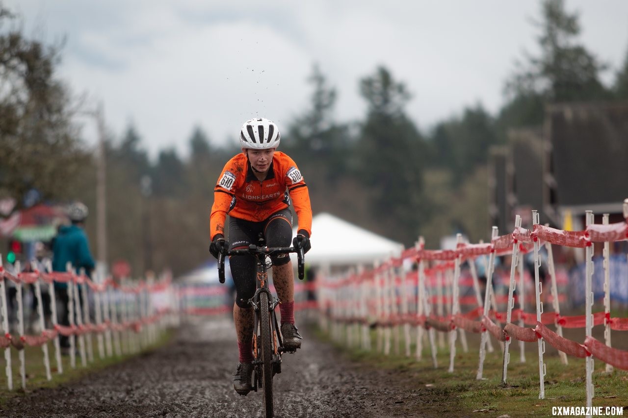 Carrie Masters powers down a long straightaway to finish second in the race. Junior Women 15-16. 2019 Cyclocross National Championships, Lakewood, WA. © A. Yee / Cyclocross Magazine