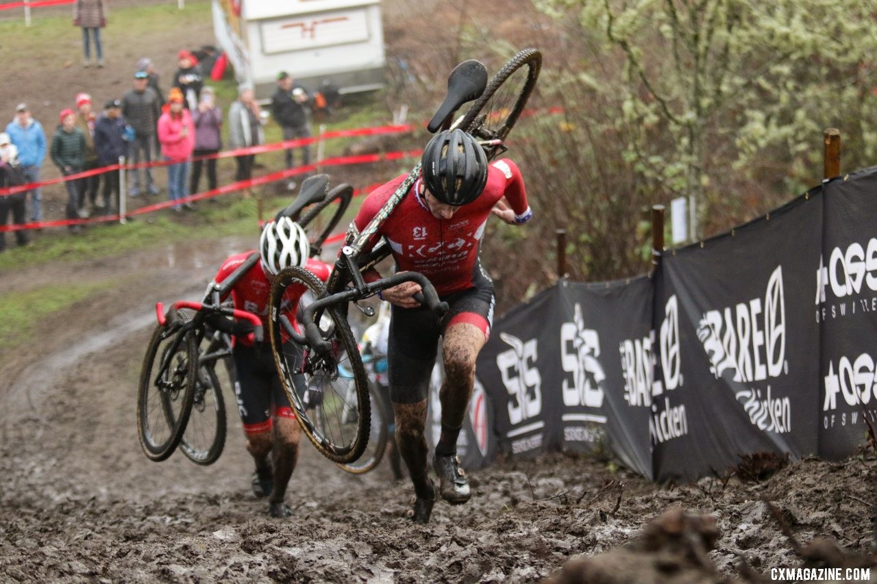 Nick Carter and Jared Scott dash up the run-up. Junior 17-18 Men. 2019 Cyclocross National Championships, Lakewood, WA. © A. Yee / Cyclocross Magazine