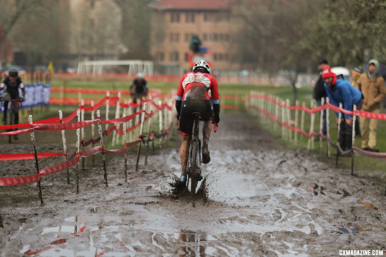 Jared Scott chases Strohmeyer. Junior 17-18 Men. 2019 Cyclocross National Championships, Lakewood, WA. © A. Yee / Cyclocross Magazine