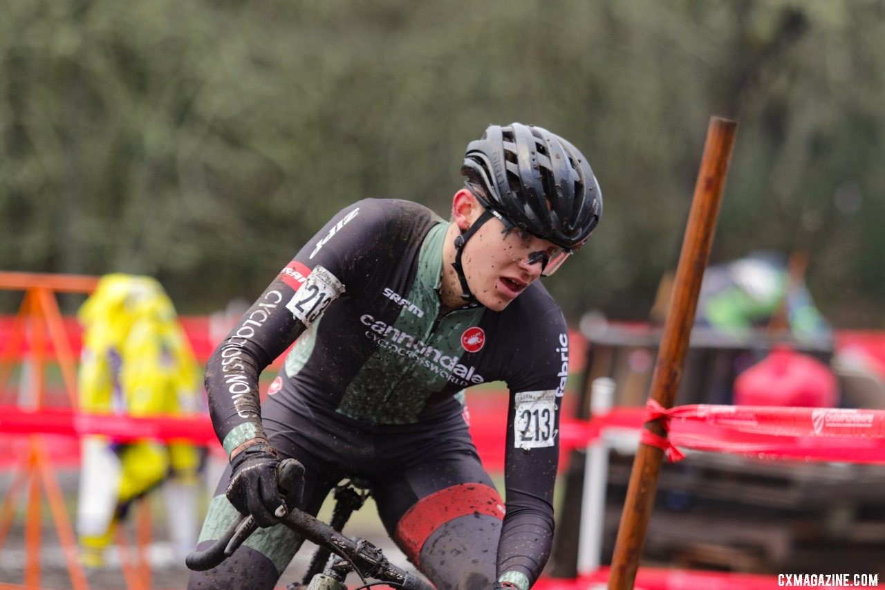 Ivan Gallego rounds a tight corner on his way to fourth place. Junior 17-18 Men. 2019 Cyclocross National Championships, Lakewood, WA. © D. Mable / Cyclocross Magazine