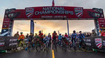 The Junior Men get set to race as the sun rises in Lakewood. Junior 17-18 Men. 2019 Cyclocross National Championships, Lakewood, WA. © A. Yee / Cyclocross Magazine