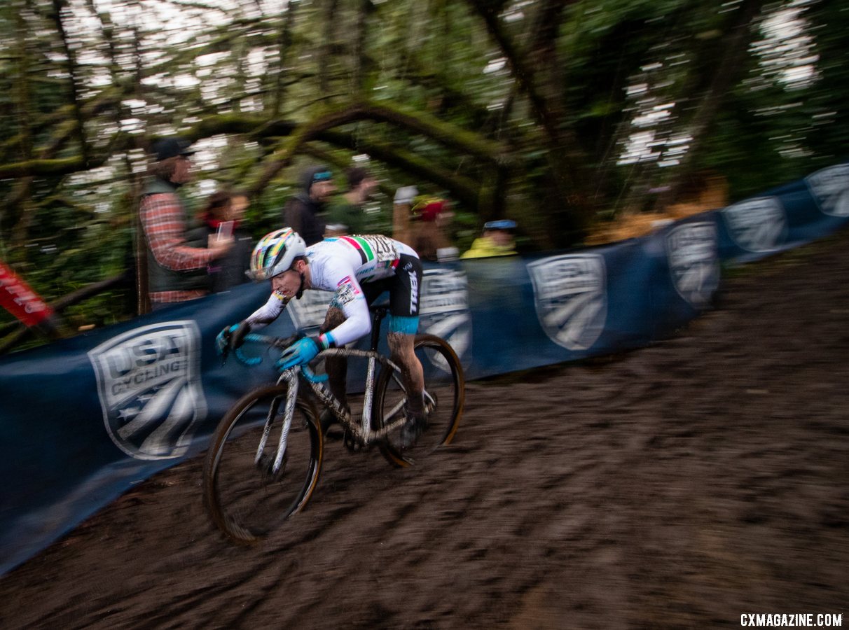 Andrew Strohmeyer drops down the descent. Junior 17-18 Men. 2019 Cyclocross National Championships, Lakewood, WA. © A. Yee / Cyclocross Magazine