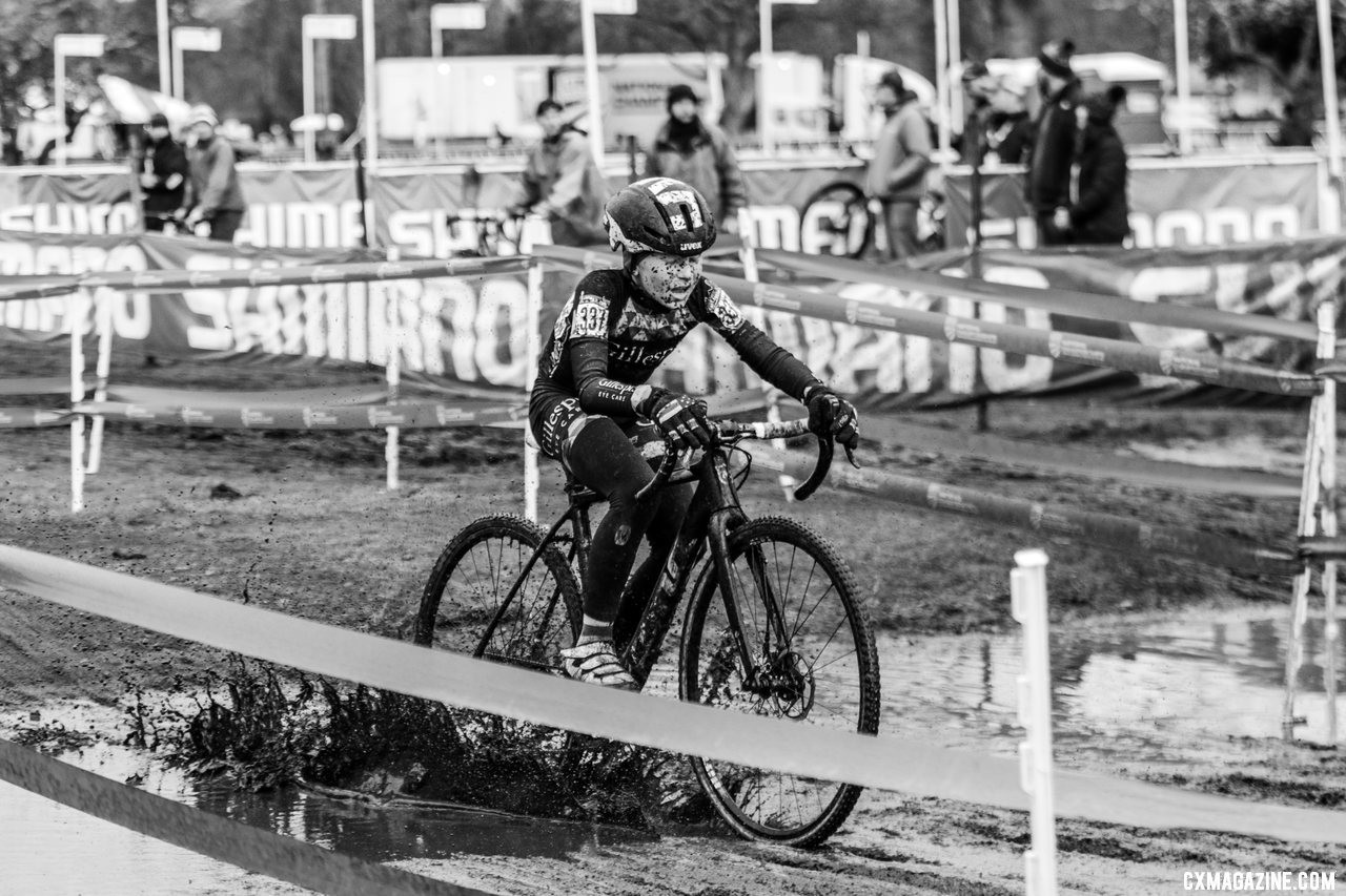 Kian Reid hits the water on his way to a second-placed finish. Junior Men 11-12. 2019 Cyclocross National Championships, Lakewood, WA. © D. Mable / Cyclocross Magazine