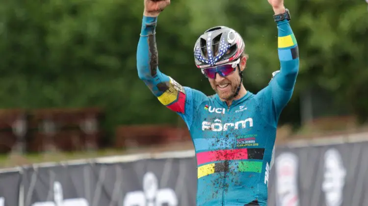 Jake Wells celebrates his third Masters National Championship. Masters Men 40-44. 2019 Cyclocross National Championships, Lakewood, WA. © D. Mable / Cyclocross Magazine