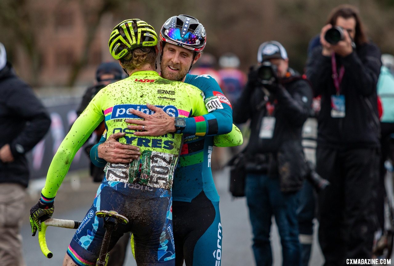 Molly Cameron gave Wells a good battle. Masters Men 40-44. 2019 Cyclocross National Championships, Lakewood, WA. © A. Yee / Cyclocross Magazine