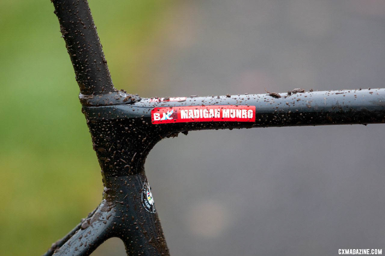 Giant's D-Fuse seatpost is clamped internally and provides a little extra compliance, and custom red frame stickers keep BJC bikes easier to distinguish. 2019 Cyclocross National Championships, Lakewood, WA. © A. Yee / Cyclocross Magazine