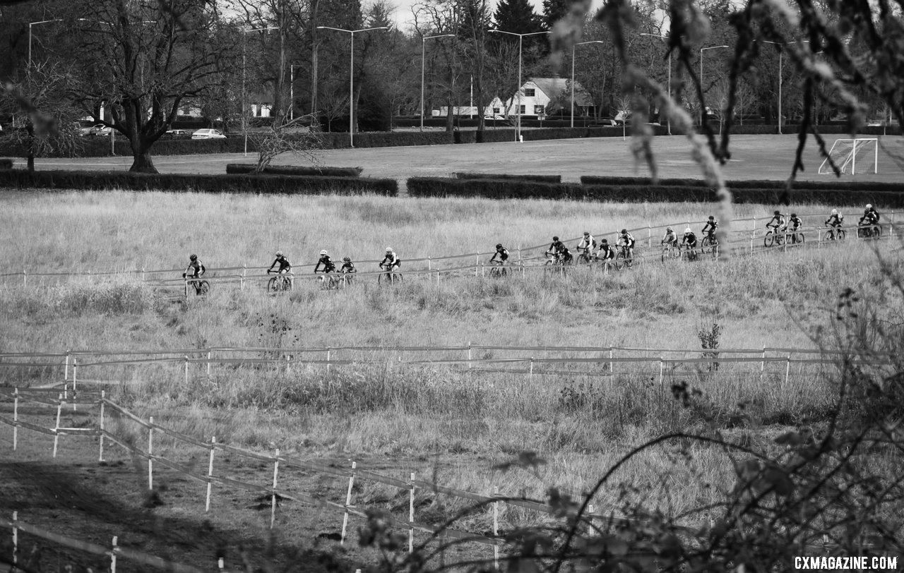 The field is spread out after the long paved starting straightaway. Masters Women 40-44. 2019 Cyclocross National Championships, Lakewood, WA. © D. Mable / Cyclocross Magazine