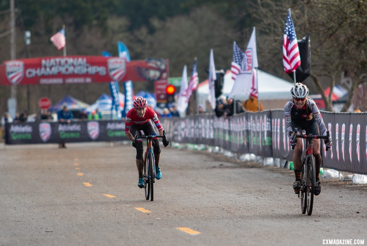 Monica Lloyd nearly closed a gap on Melissa Barker that she'd worked all race to shut down. Masters Women 45-49. 2019 Cyclocross National Championships, Lakewood, WA. © A. Yee / Cyclocross Magazine