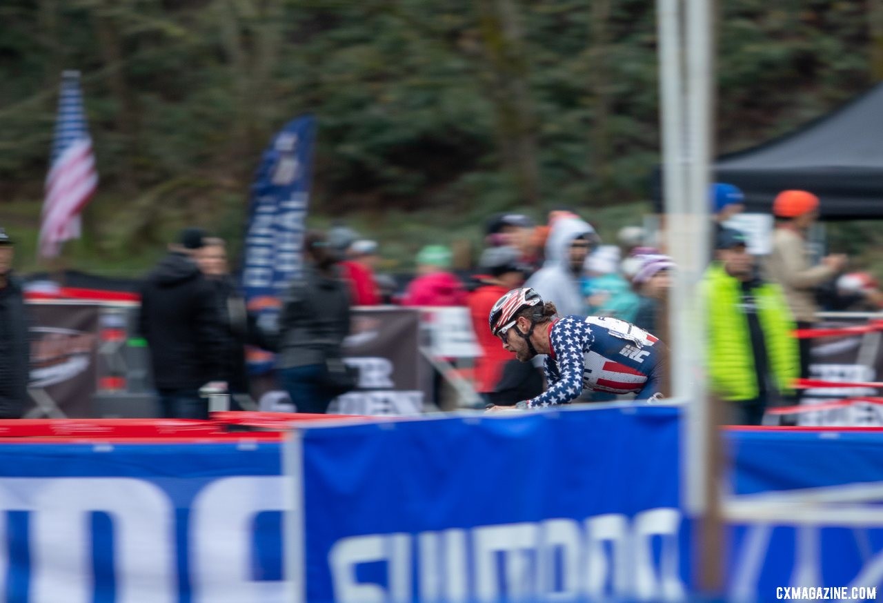 Jake Wells rides through the pit area en route to his SSCX win. Singlespeed Men. 2019 Cyclocross National Championships, Lakewood, WA. © A. Yee / Cyclocross Magazine