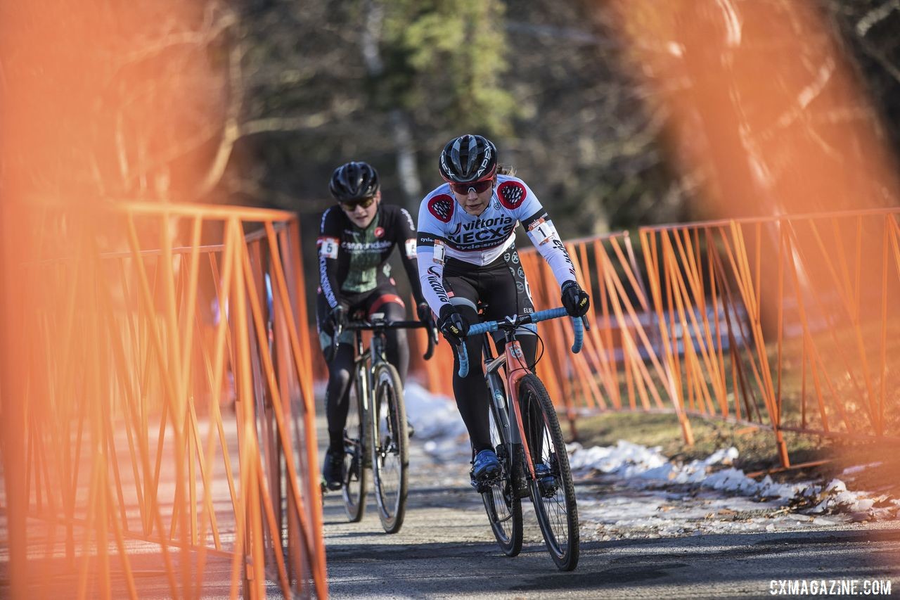 Lizzy Gunsalus kept pace with Rebecca Fahringer early on and went on to finish second. 2019 NBX Gran Prix of Cross Day 1. © Angelica Dixon