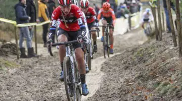 Annemarie Worst leads the group of four Dutch women who broke off the front. 2019 Superprestige Zonhoven. © B. Hazen / Cyclocross Magazine