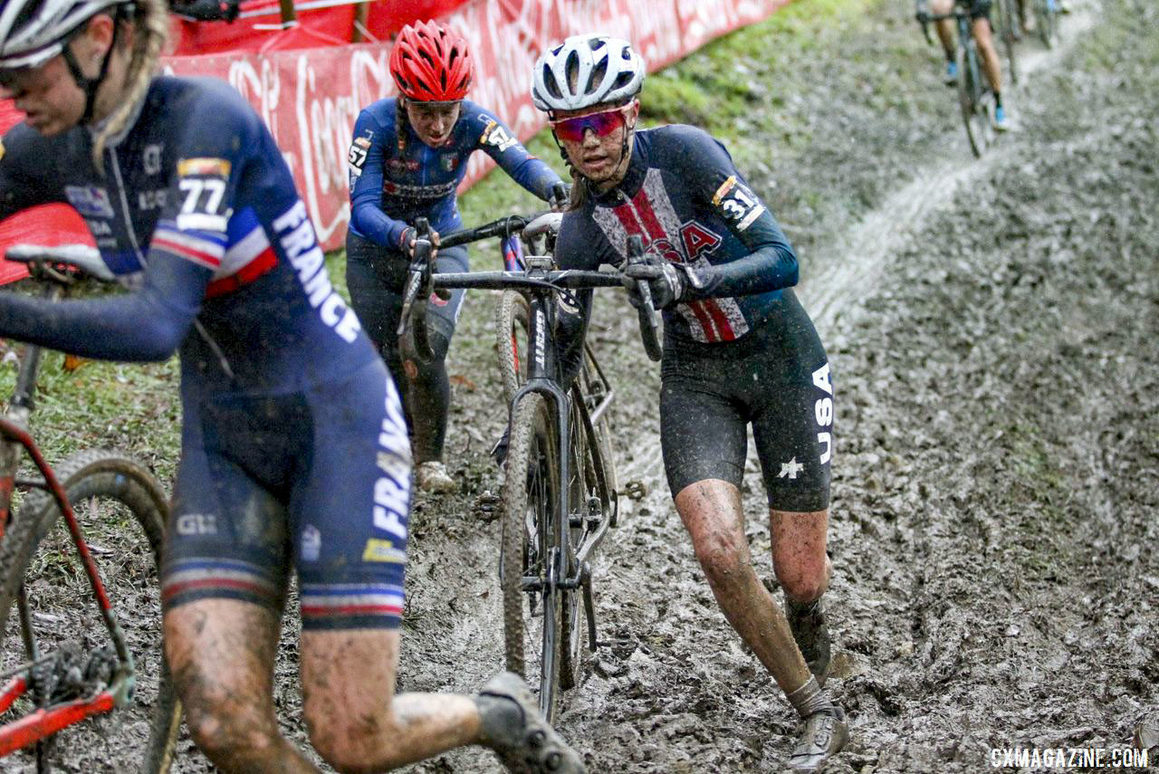 Madigan Munro dismounts to run at the end of the rutted off-camber. 2019 World Cup Namur. © B. Hazen / Cyclocross Magazine