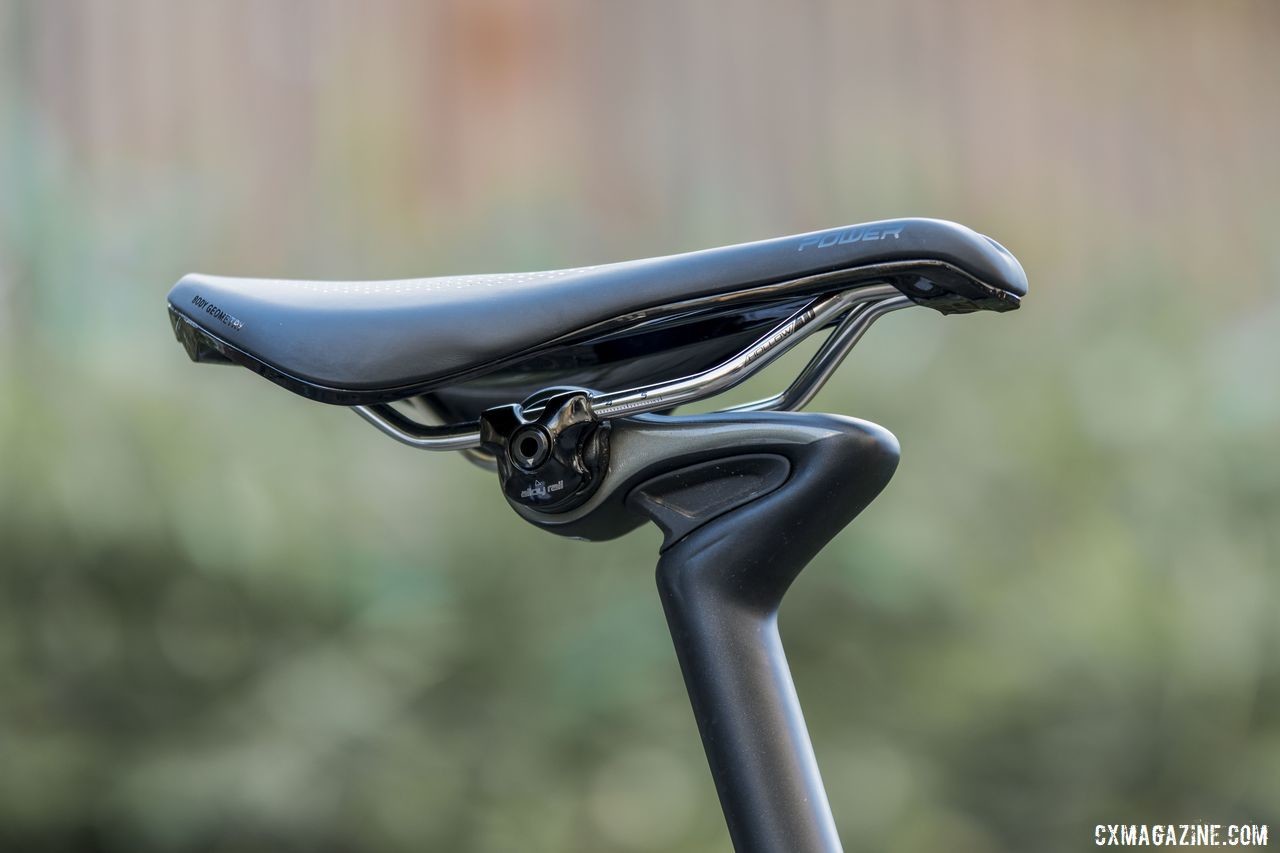 Specialized CG-R carbon single bolt seatpost. Body Geometry Power Expert saddle with Ti rails. 2020 Specialized Diverge Expert Gravel Bike. © C. Lee / Cyclocross Magazine