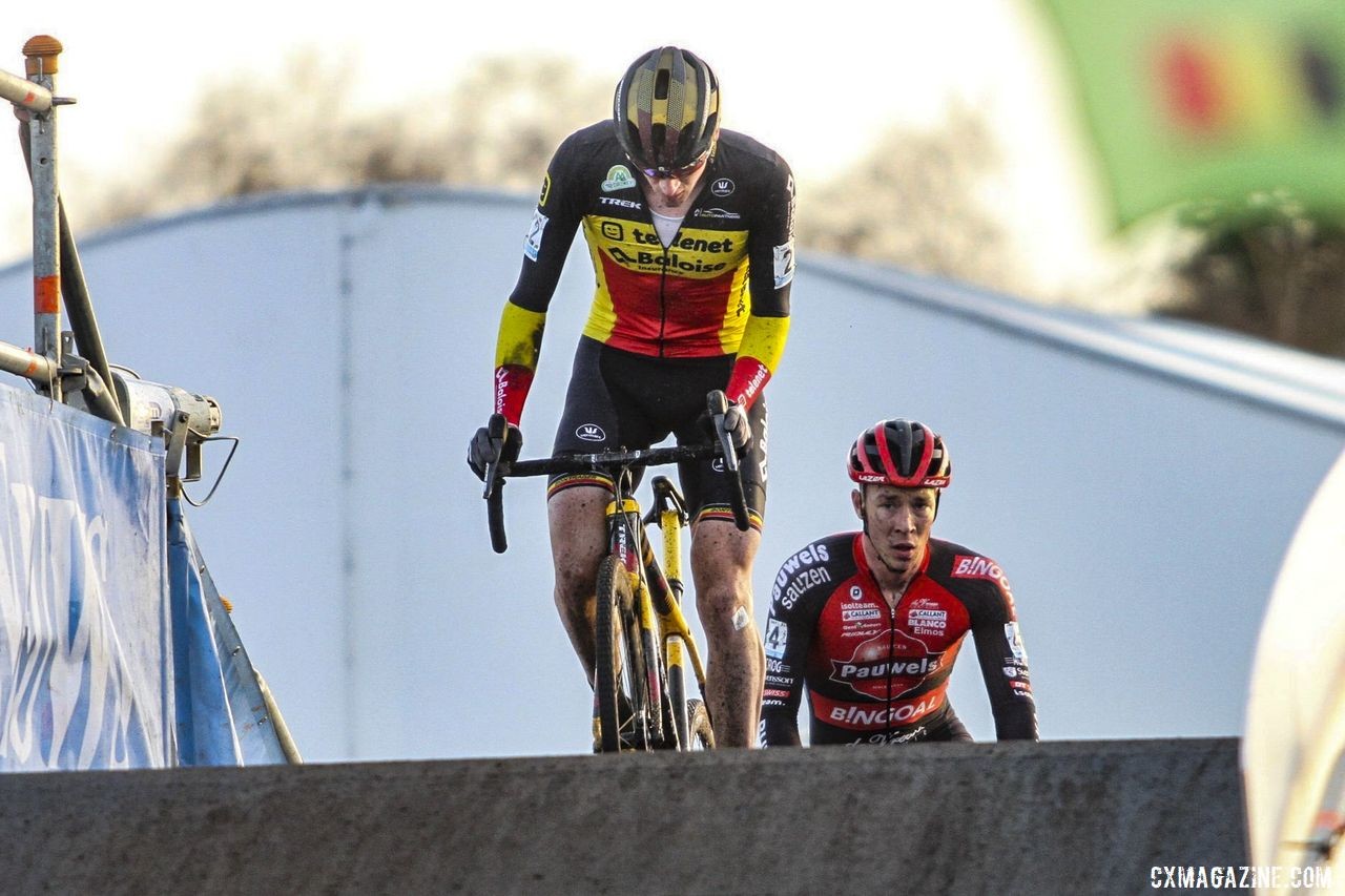 Sweeck bridged to join Aerts at the front. 2019 Superprestige Zonhoven. © B. Hazen / Cyclocross Magazine