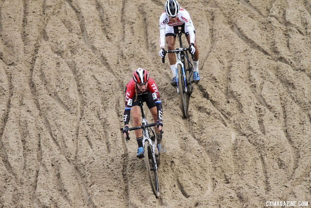 Worst and Alvaarado pushed the pace at the front, especially into De Kuil. 2019 Superprestige Zonhoven. © B. Hazen / Cyclocross Magazine