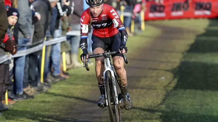 Annemarie Worst was riding a strong second until an endo set her back. 2019 Azencross, Loenhout. © B. Hazen / Cyclocross Magazine