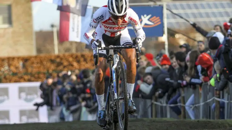 Ceylin Alvarado got out to a fast start at Azencross. 2019 Azencross, Loenhout. © B. Hazen / Cyclocross Magazine