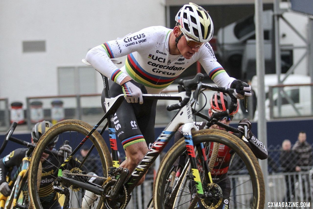 Mathieu van der Poel had to chase back to the fast-starting group early on. 2019 World Cup Zolder. © B. Hazen / Cyclocross Magazine