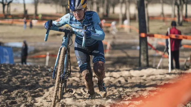 Ellen Noble fought to double wins last weekend. 2019 Ruts n' Guts. © P. Means / Cyclocross Magazine