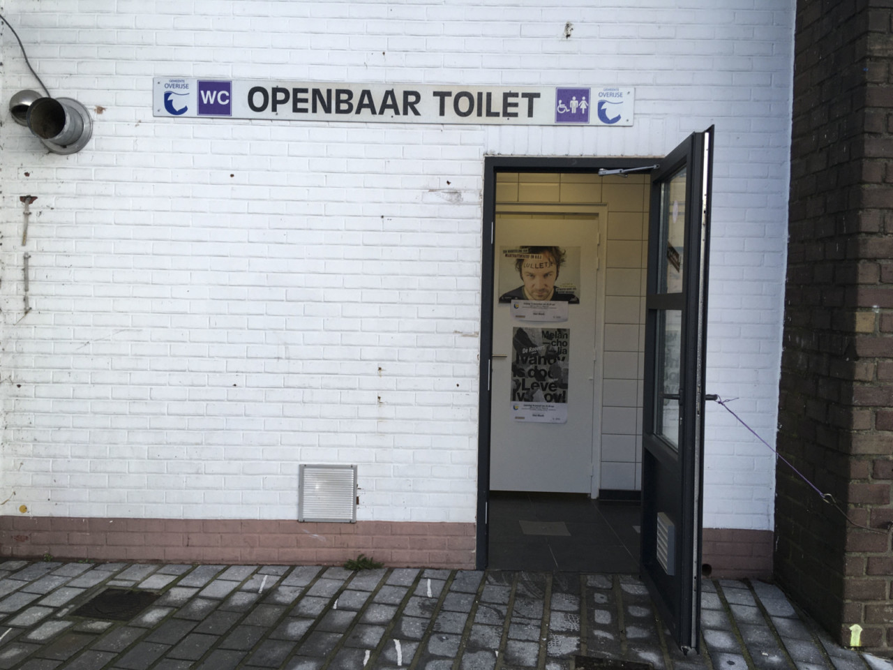 The vaunted Openbaar Toilet. photo: Corey Coogan Cisek