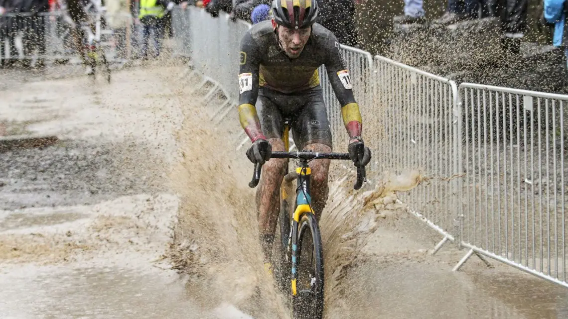 Toon Aerts. 2019 World Cup Namur. © B. Hazen / Cyclocross Magazine