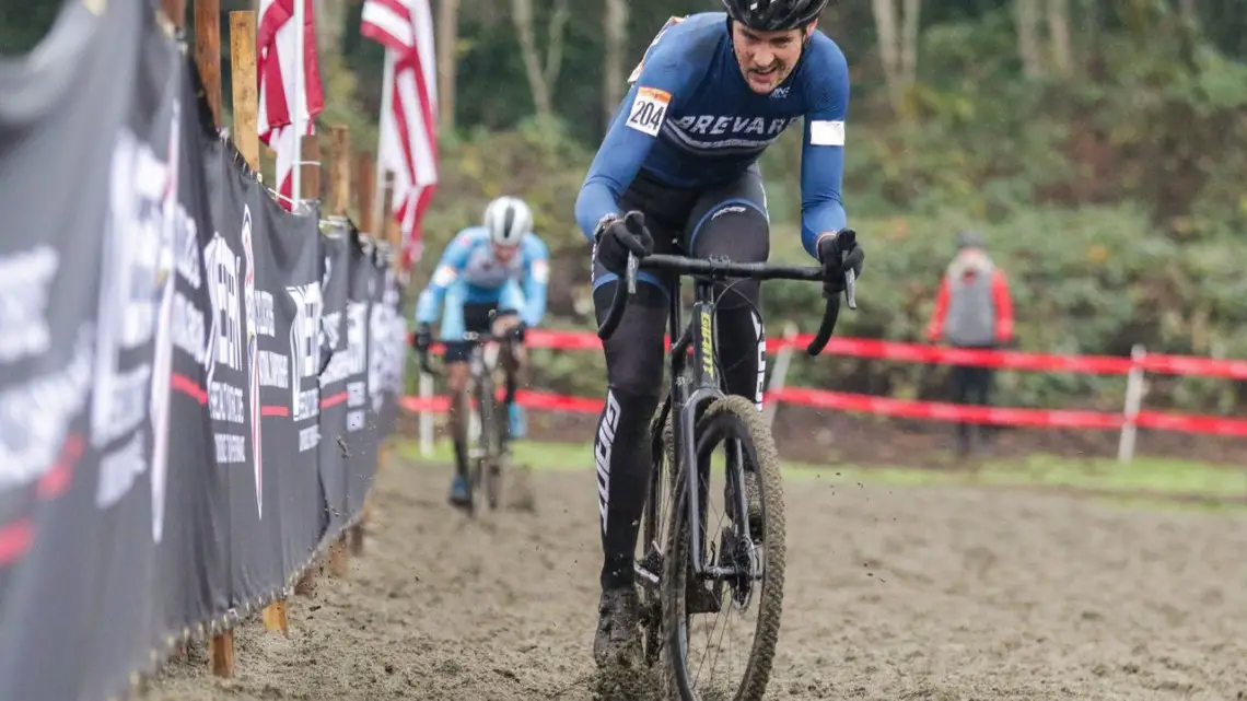 Perley leads through the sand. Masters Men 30-34. 2019 Cyclocross National Championships, Lakewood, WA. © D. Mable / Cyclocross Magazine